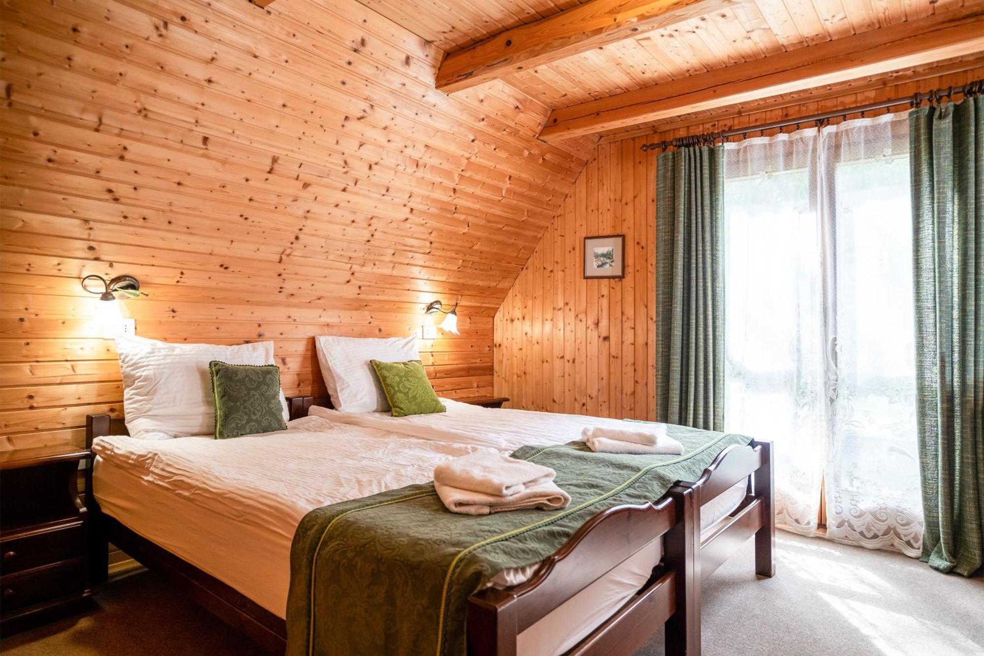Pristava Lepena Village Eksteriør billede